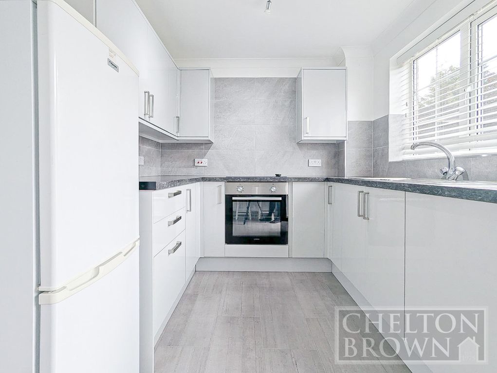 Property photo 2 of 22 Kitchen