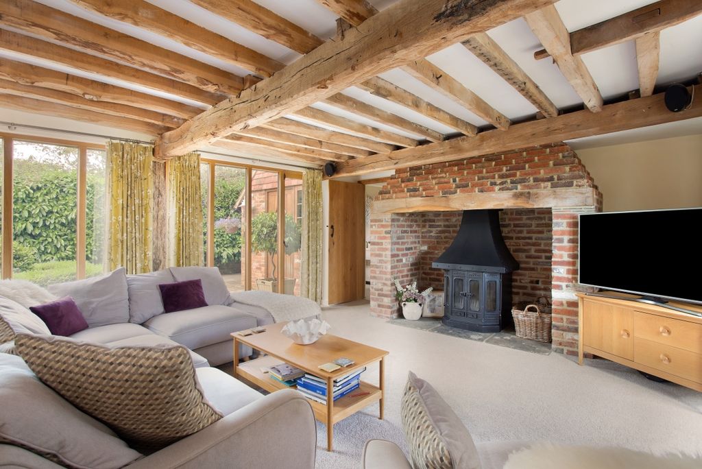 Property photo 2 of 16 Pennybridge Oast ...