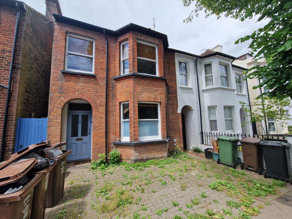 Property photo 1 of 11