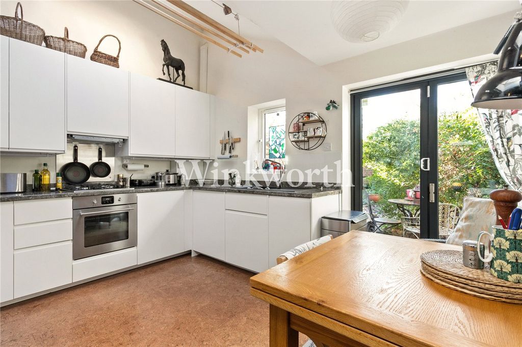 Property photo 2 of 12 Picture No. 09