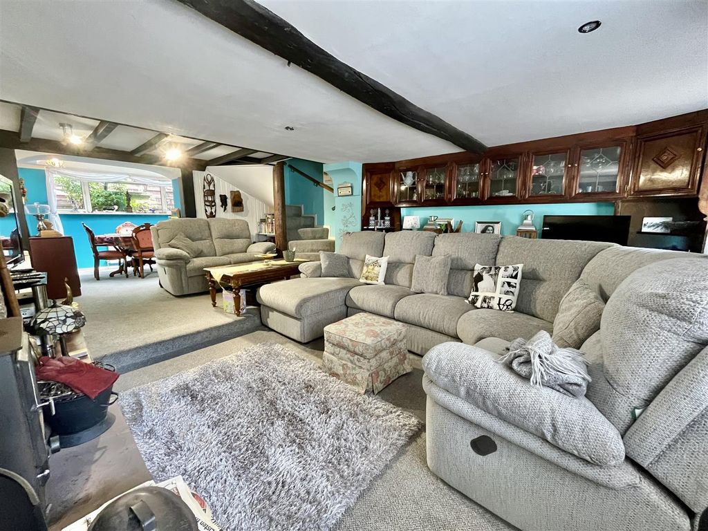 Property photo 3 of 34