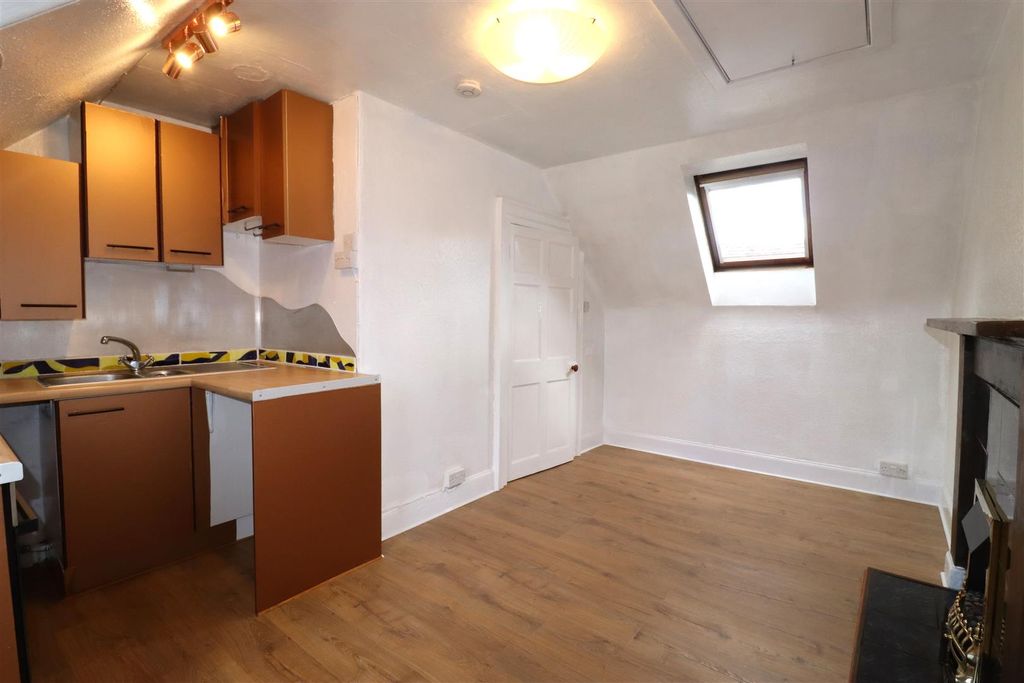 Additional image 8 of 1 bed flat for sale3 Bales Buildings, Argyle Street, Inverness IV2
