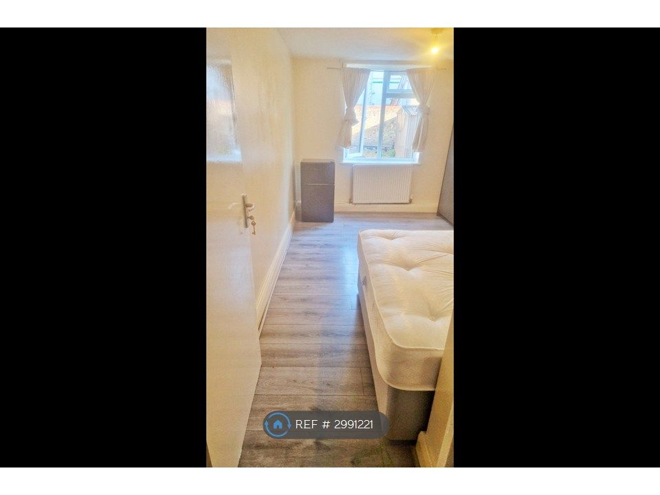 Property photo 1 of 2