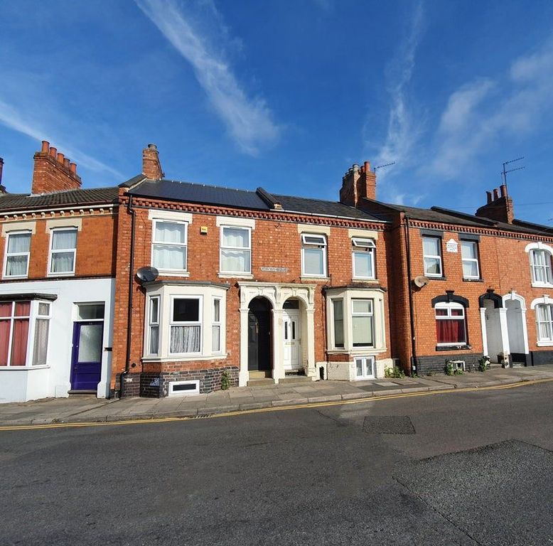 Property photo 3 of 5