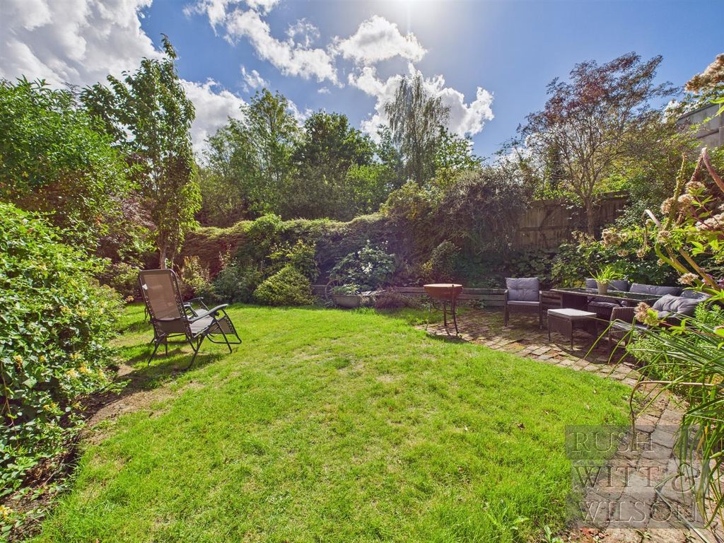 Property photo 2 of 23