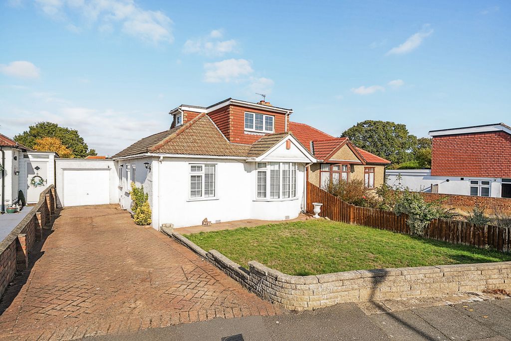 Property photo 1 of 18 External