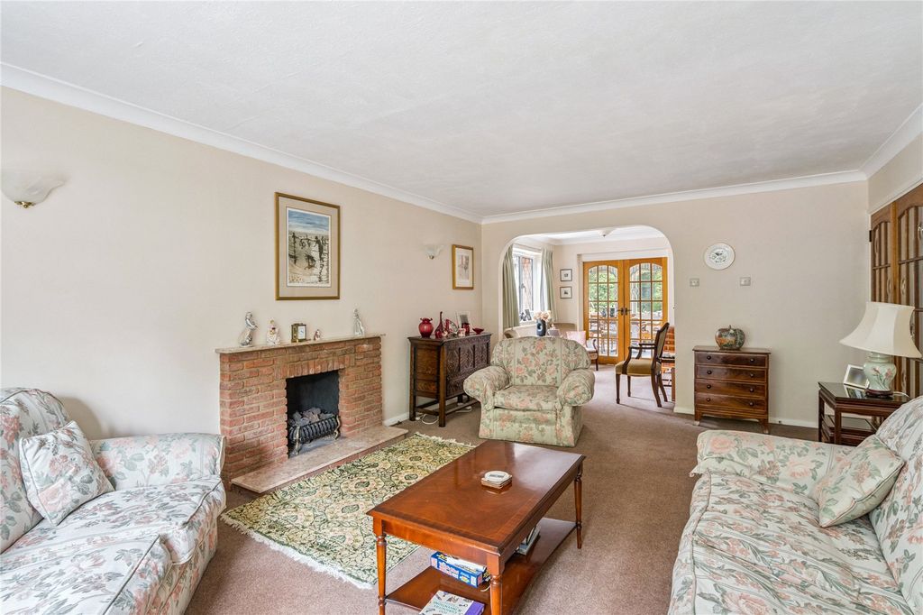Property photo 2 of 13 Sitting Room