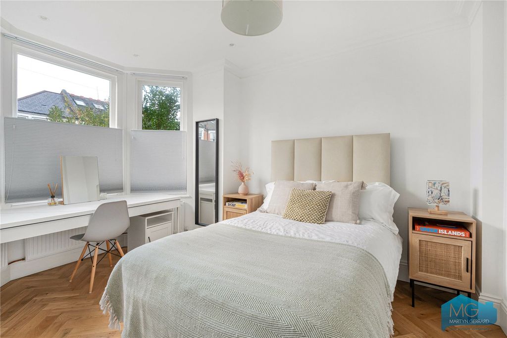 Property photo 3 of 33 Picture No. 19