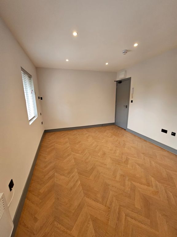 Property photo 1 of 4