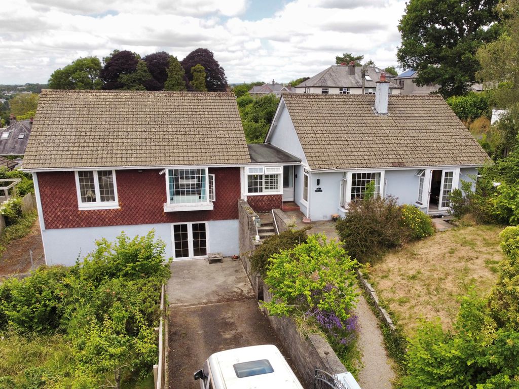 Property photo 1 of 21