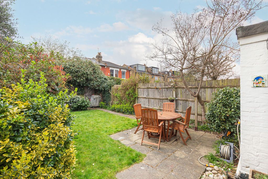 Property photo 1 of 16