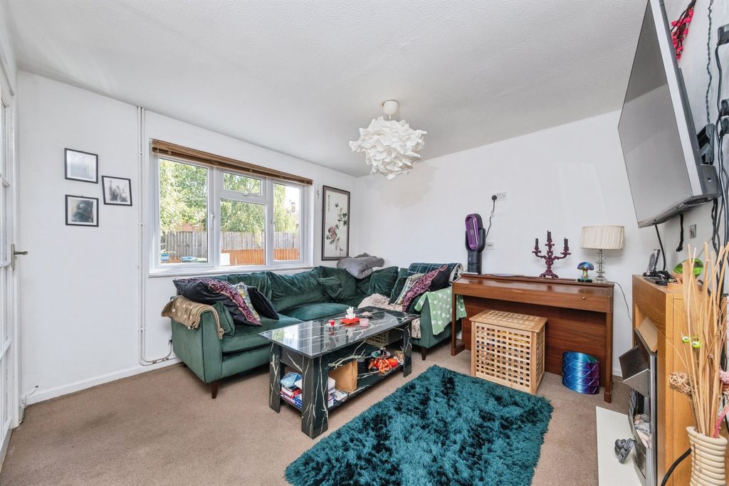 Property photo 3 of 18
