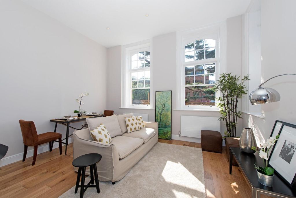 Property photo 1 of 8