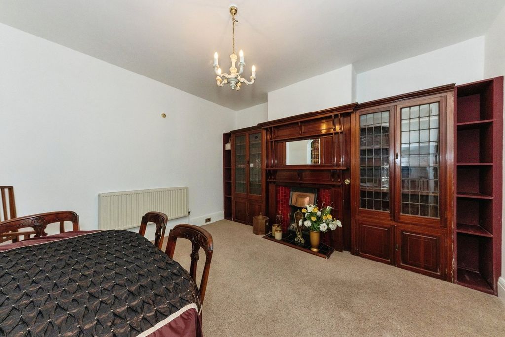 Property photo 3 of 24