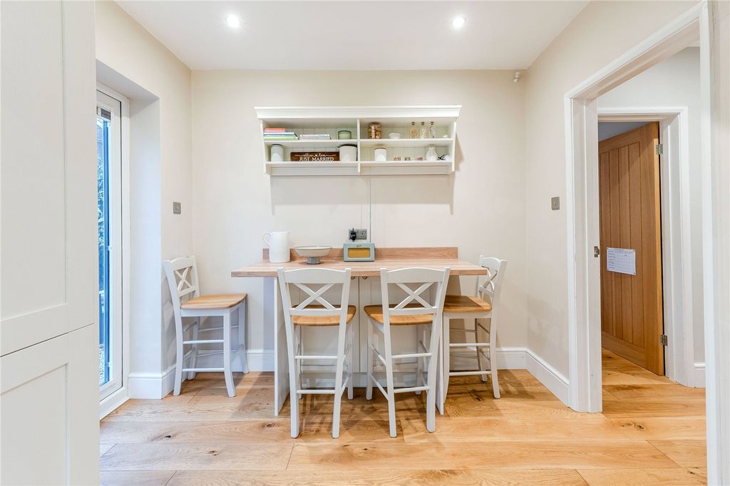 Property photo 3 of 16 Picture No. 15