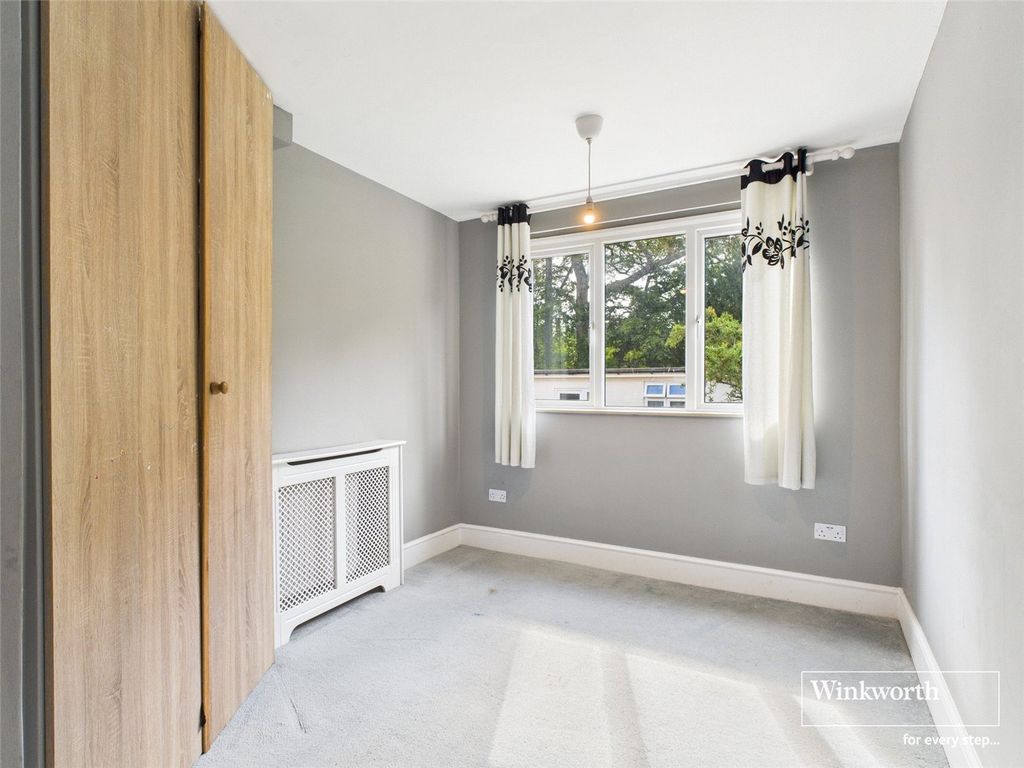 Property photo 2 of 14 Bedroom