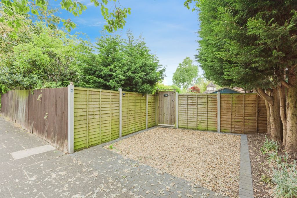 Property photo 2 of 17