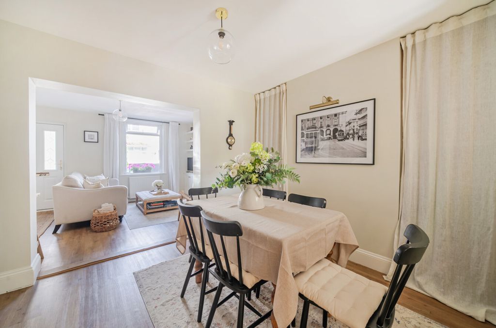 Property photo 3 of 12 1487386-14-6A4E27...