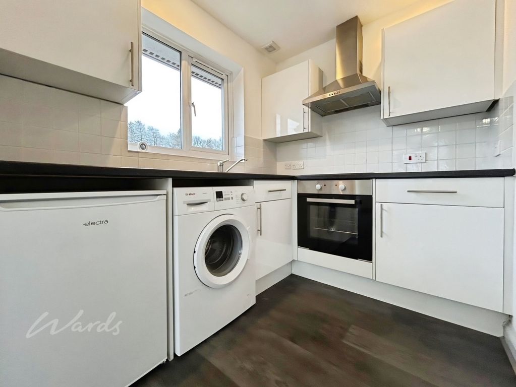 Property photo 3 of 9 Kitchen