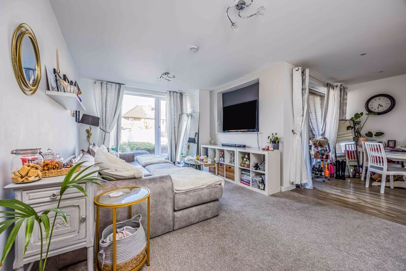 Property photo 2 of 14 Photo 6