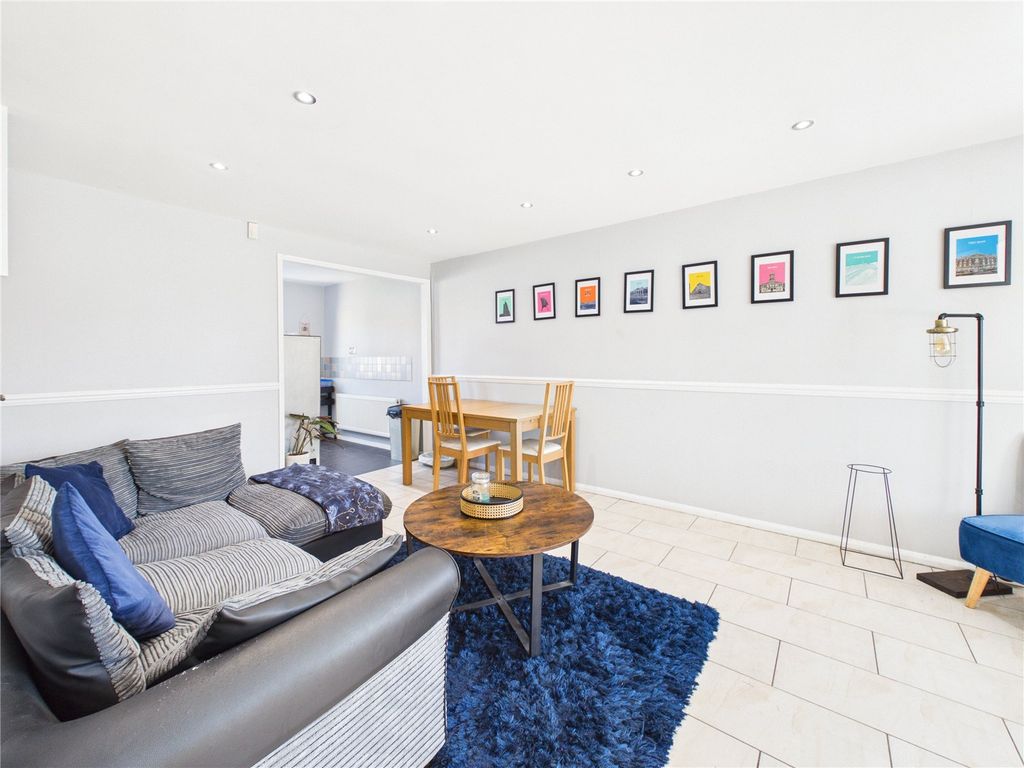 Property photo 2 of 21 Picture No. 41