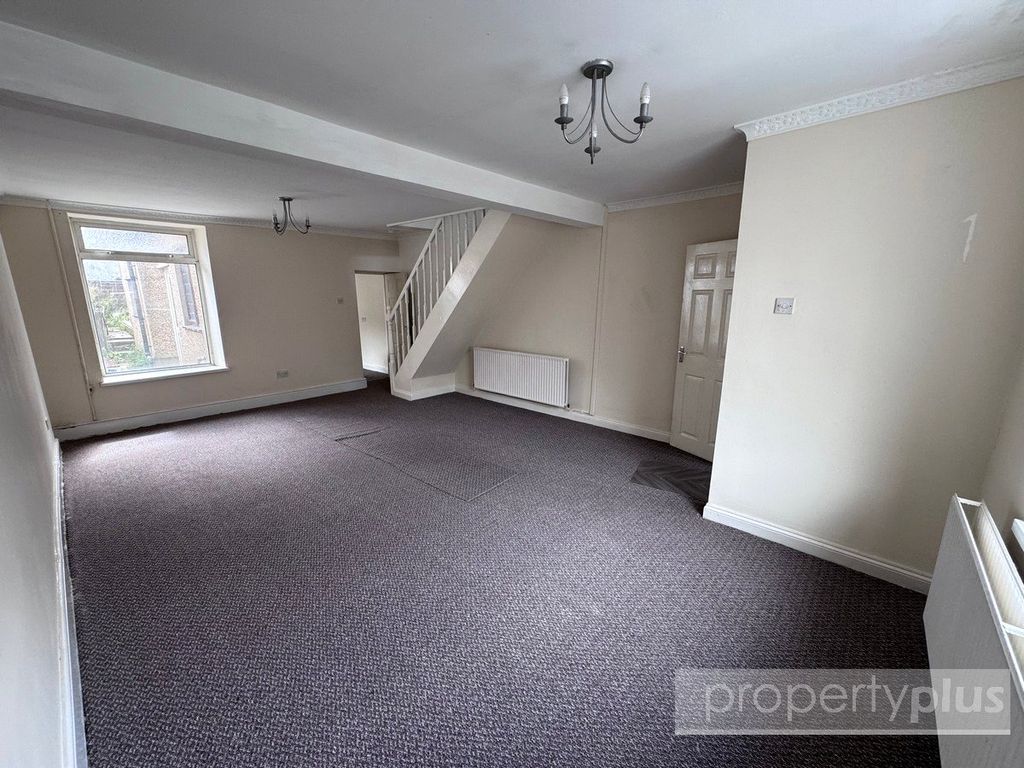 Property photo 2 of 10 Picture No. 06