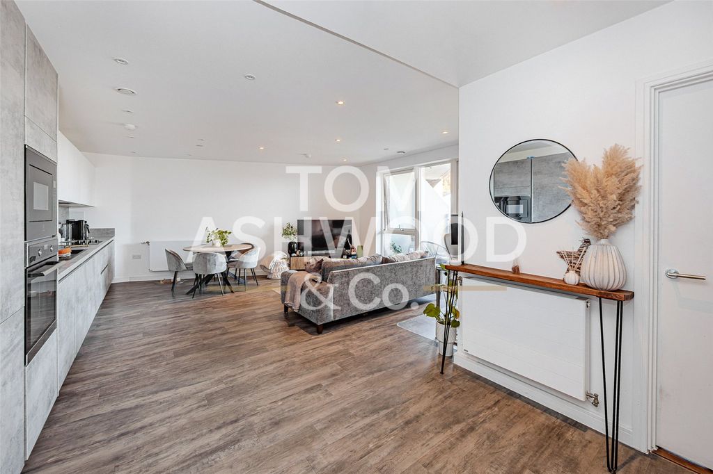Property photo 2 of 15 Picture No. 05