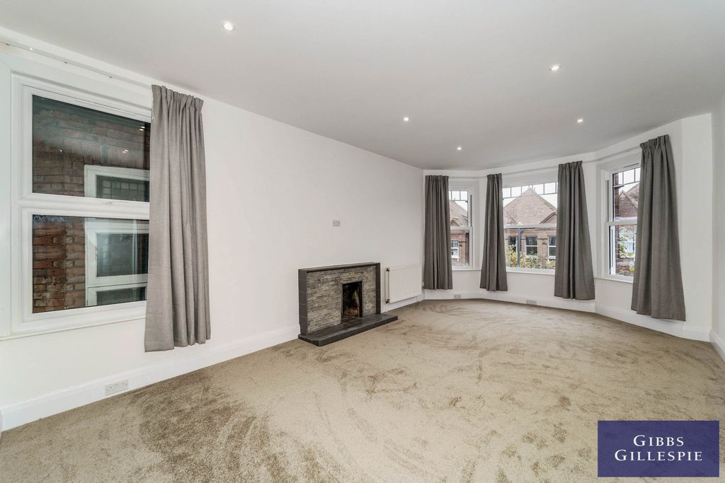 Property photo 2 of 10 Living Room