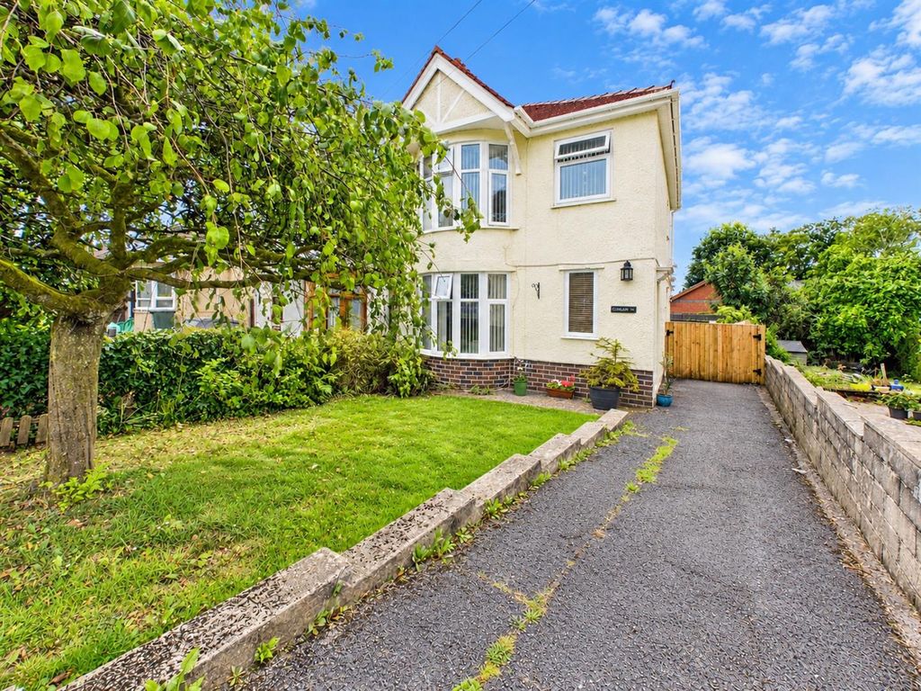 Property photo 1 of 23 3265B3F3-41Ca-4392-A178-2E570c44515B.Png