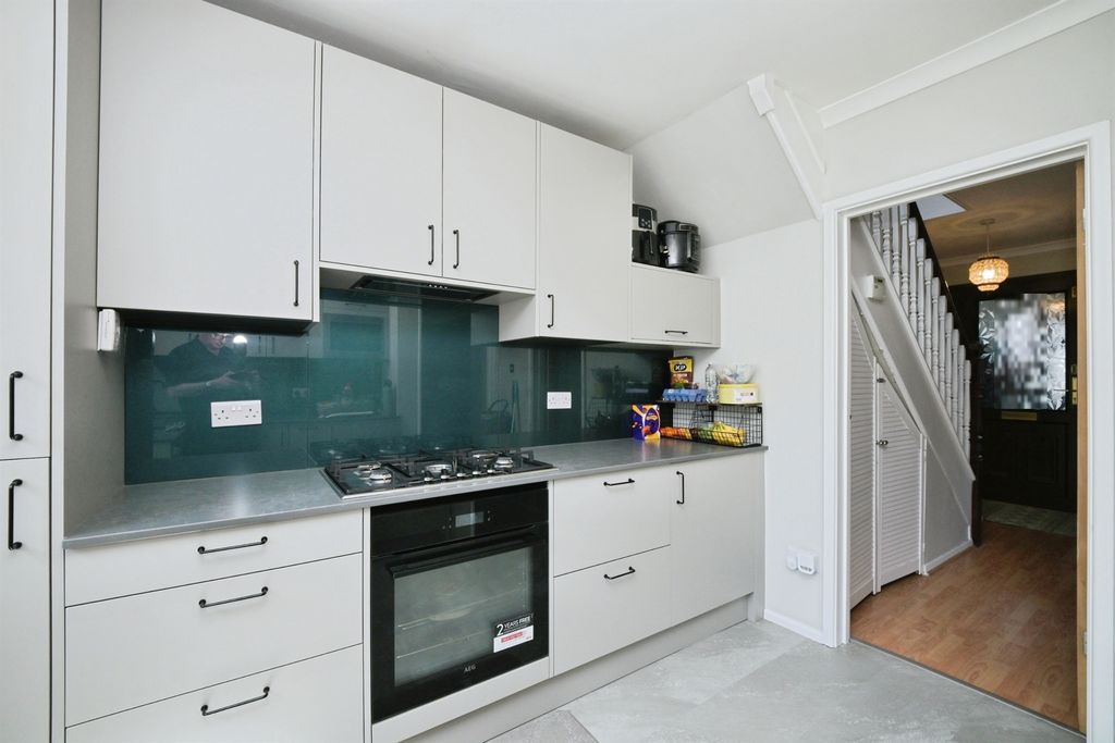 Property photo 2 of 19