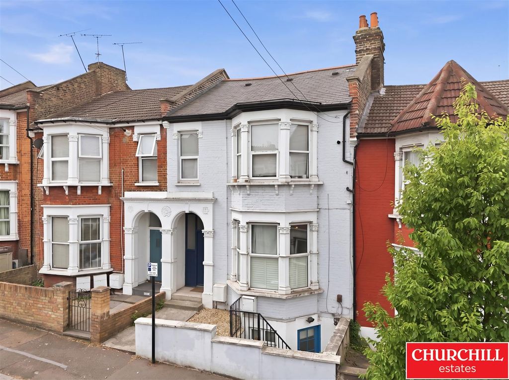 Property photo 2 of 18