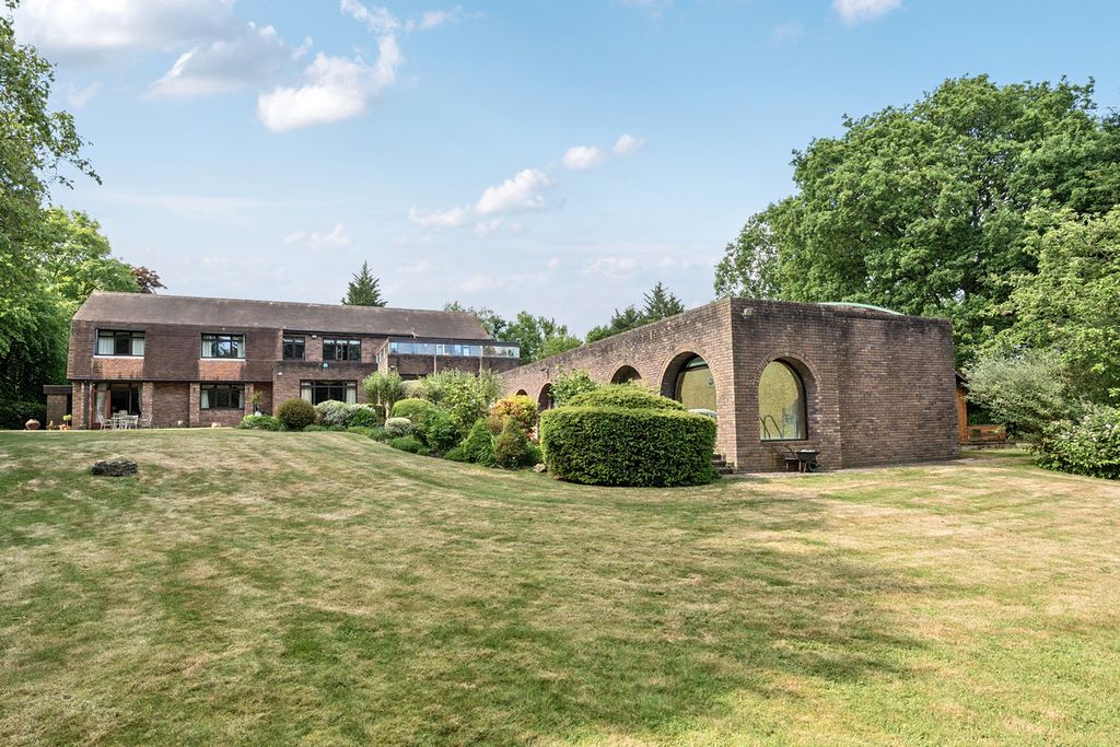 Property photo 1 of 22