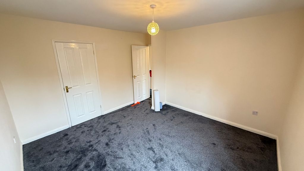 Property photo 3 of 11 Image