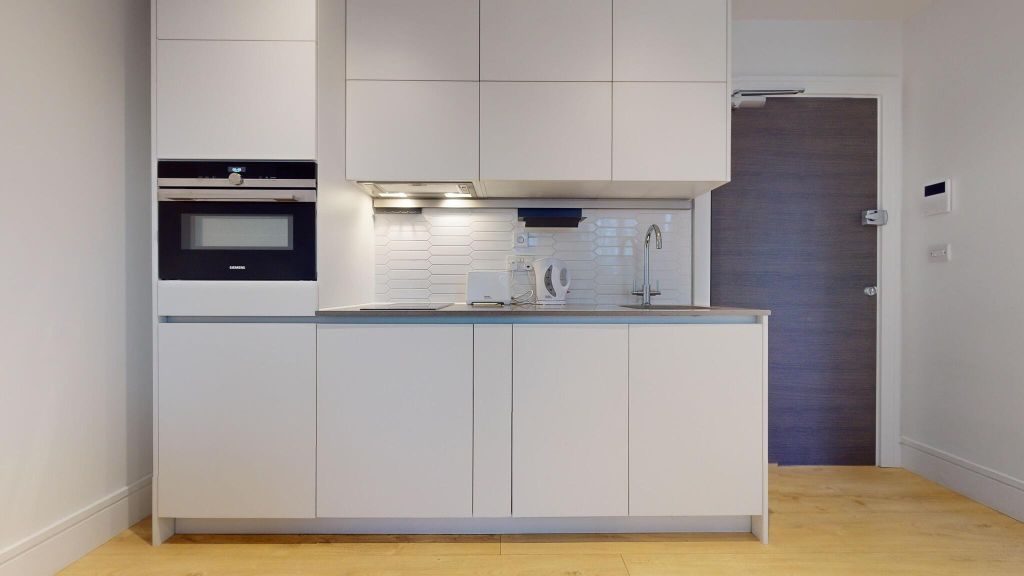 Property photo 2 of 19 Kitchen