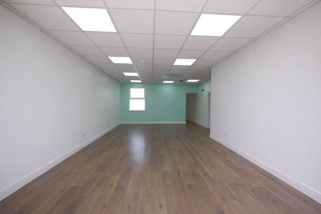 Property photo 1 of 4 4873400