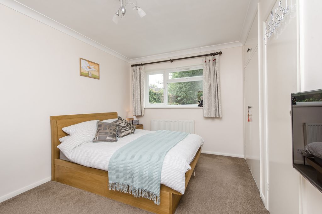 Property photo 3 of 7 37 Locksley Square-B