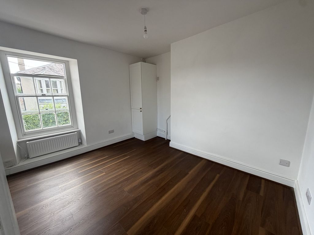 Property photo 2 of 10 Not Specified