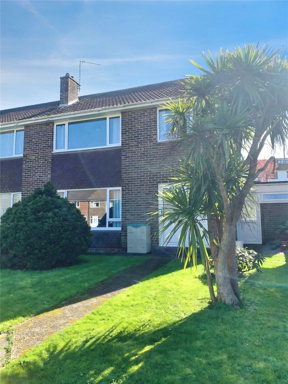 Property photo 3 of 17 Front