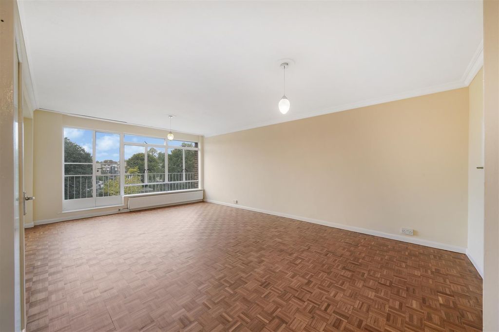 Property photo 2 of 16 Lansdowne