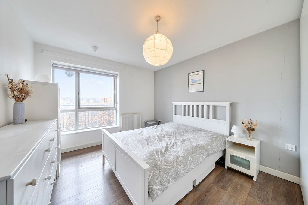 Property photo 3 of 15 1422683-9-69B431d...