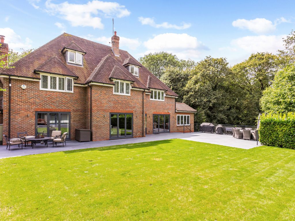 Property photo 3 of 33