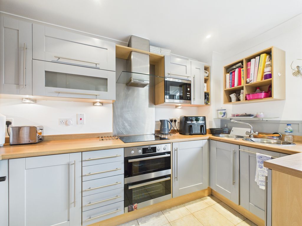 Property photo 3 of 18