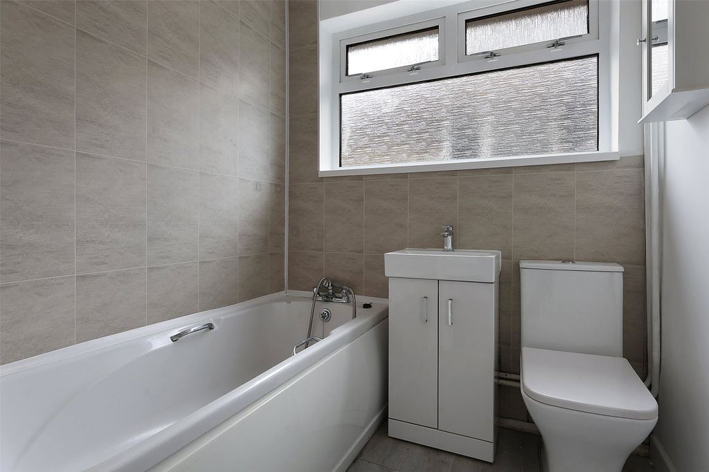 Property photo 3 of 9 Picture No. 01