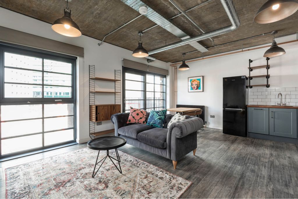 Property photo 1 of 18 351F484Deb8d4Efb6Ad8Ed52892d