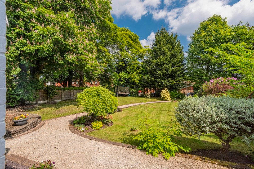 Property photo 3 of 58