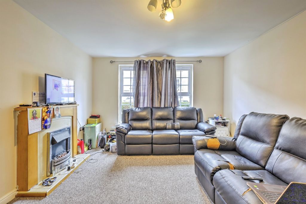 Property photo 2 of 20