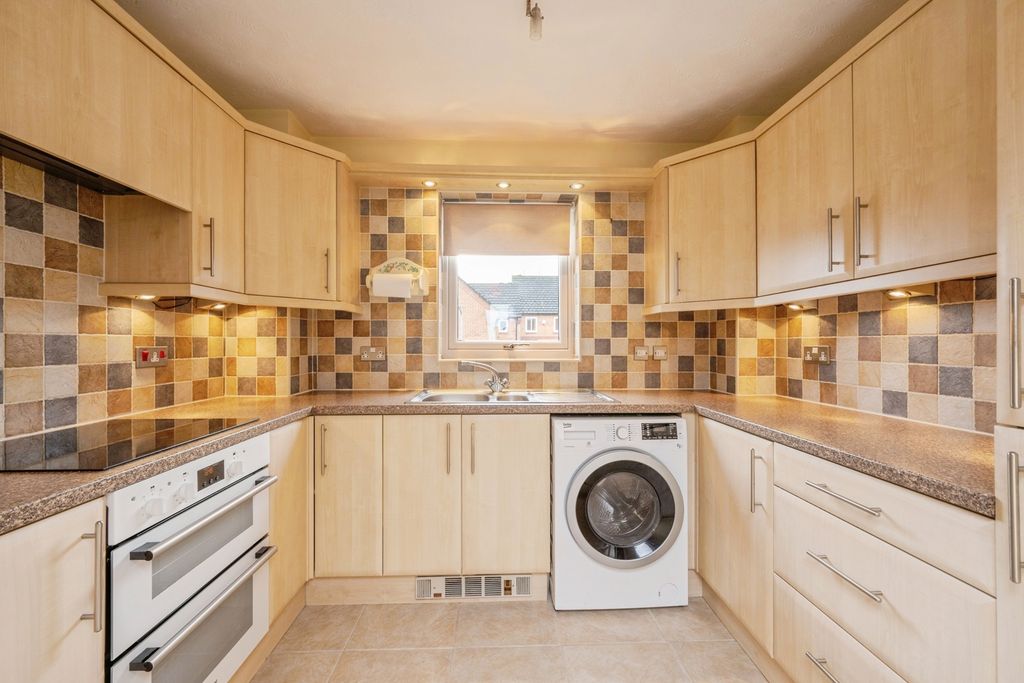 Property photo 3 of 25 Pbox-Img.Jpg