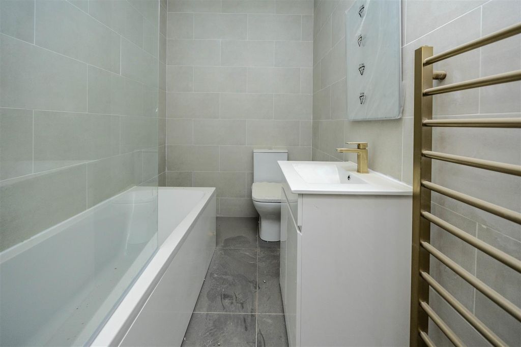 Property photo 3 of 14 Jhsbrdge-111125-4.Jpg