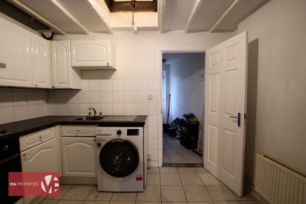 Property photo 3 of 12 Photo 21