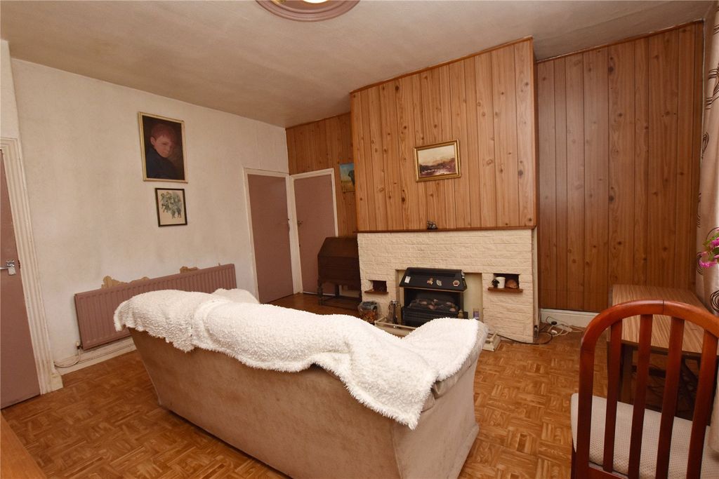 Property photo 3 of 16 Picture No. 09